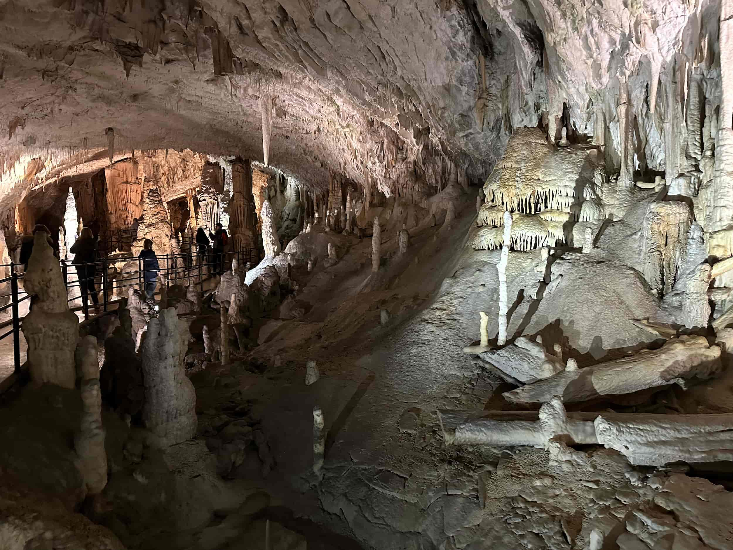 Grotte di Postumia